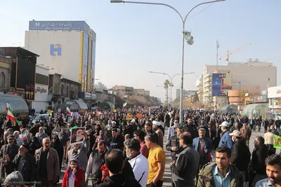 راهپیمایی شیرازی ها بر علیه اغتشاشگران