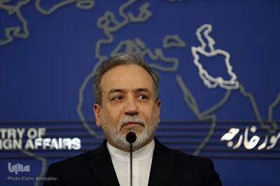 نشست خبری سخنگوی وزارت خارجه با حضور عراقچی