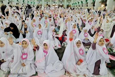 جشن شکوفایی (تکلیف) دانش آموزان دختر تبریز