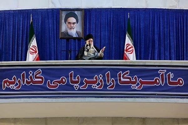 Imam Khomeini Imam ng Kahapon, Ngayon at Bukas: Pinuno
