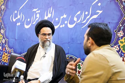 حضور حجت‌الاسلام سیدمحمود مدنی؛ مدیر جامعةالزهرا(س) در غرفه خبرگزاری ایکنا 