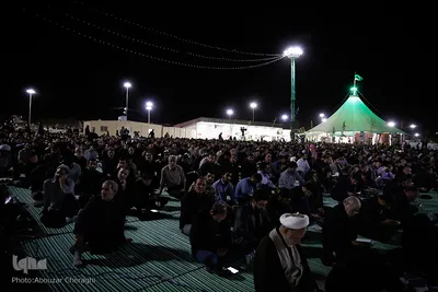  احیای شب قدر در مقبره شهدای دانشگاه امام حسین(ع)