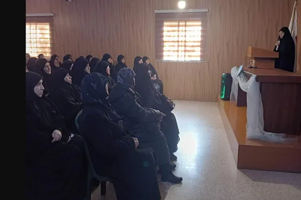 إقامة‌ محاضرة دينية حول شخصية السيدة الزهراء(س) في البقاع اللبناني