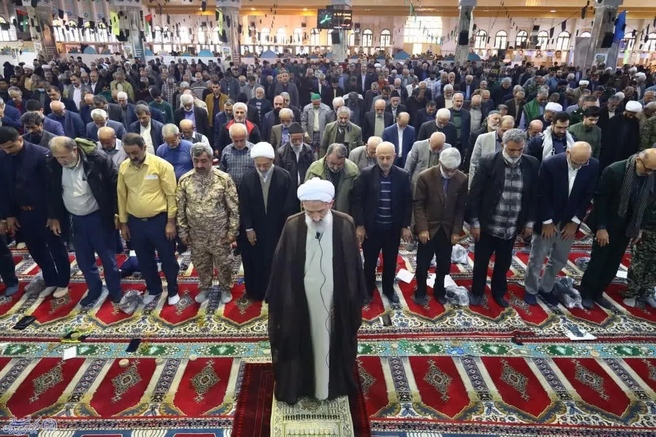 نماز جمعه ساری دوم آذر ماه به امامت آیت‌الله محمد باقر محمدی لائینی و با حضور مردم مومن و انقلابی  در مصلی امام خمینی (ره) مازندران  برگزار شد.