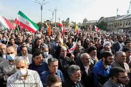 حضور حماسی همدانی‌ها در تشییع پیکر مطهر «احسان مرادی» شهید حرم شاهچراغ