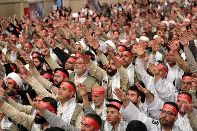 دیدار هزاران نفر از بسیجیان با رهبر انقلاب