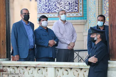 تعویض پرچم حرم مطهر شاهچراغ (ع) به مناسبت شهادت امام جعفر صادق (ع)