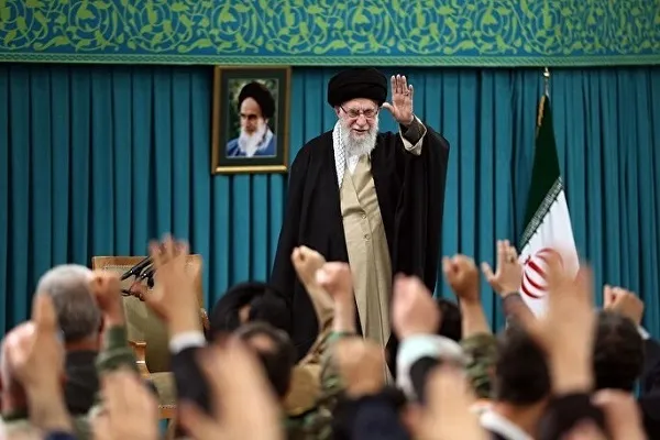 قائد الثورة: تهديد العدو ضد بلدنا وشعبنا لم ينجح