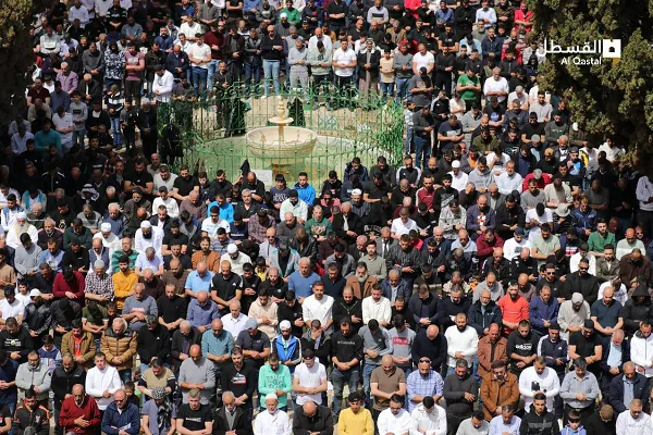 از اقامه باشکوه نخستین نمازجمعه رمضان تا پویش «افطاری در مسجدالاقصی» + عکس و فیلم