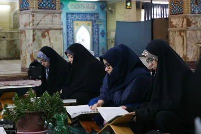 محفل جزءخوانی و تفسیر قرآن در امامزاده محسن اصفهان