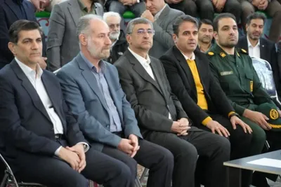نواختن زنگ انقلاب در خرم آباد
