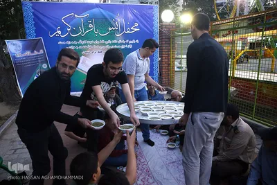 سفره افطار ساده در بوستان رضوان منطقه ۱۰ تهران