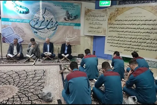 اجرای ترتیل‌خوانی روزانه در بیمارستان خاتم‌الانبیا(ص) + عکس