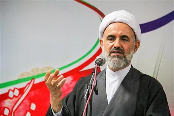دانشجویان با روحیه انقلابی اقدام به مطالبه‌گری کنند