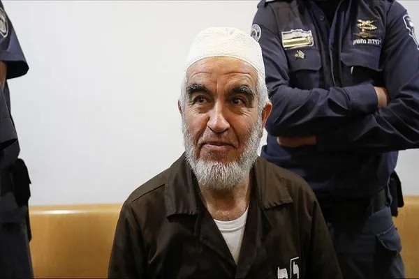 الاحتلال يحكم بالسجن 28 شهراً على الشيخ رائد صلاح