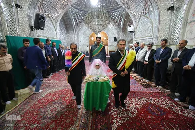 غبارروبی آستان مقدس امامزاده حمزه(س)