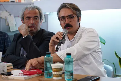 مراسم رونمایی از کتاب «ناخلف»