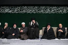 مراسم عزاداری شب عاشورای حسینی در حسینیه امام‌خمینی(ره)