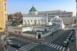 La Grande Mosquée de Paris ferme ses portes pour contrer le coronavirus