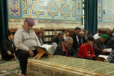جزءخوانی قرآن در امامزاده سیدنصرالله(ع) یزد‎