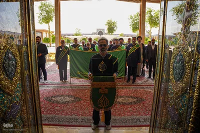 زیارت ستاد بزرگداشت دهه كرامت کشور از حرم مطهر شاهچراغ(ع)