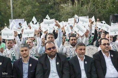 آیین اهتزاز بزرگترین پرچم متبرک حرم علوی