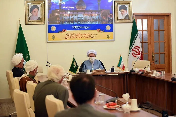 توهین به ساحت پیامبر(ص) را منطقی‌ پاسخ دهیم