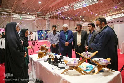 بازدید مسئولین از نمایشگاه قرآن و عترت شیراز
