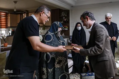 دیدار جامعه قرآنی با خانواده شهید حمید صفاری