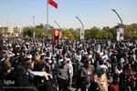 بدرقه پیکر شهید نیلفروشان به منزل‌گاه ابدی