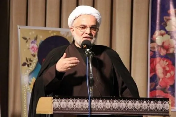 مؤمنان نماد صلح و آرامش در برخورد با دیگران باشند