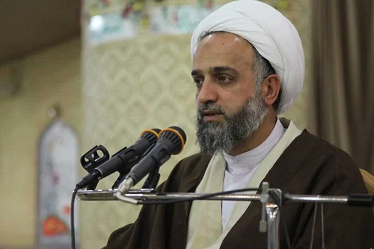 عزت کاروان حسینی را در عزاداری‌ها بیان كنیم