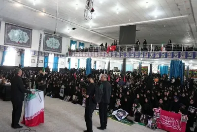مراسم وداع بانوان لرستانی با رهبر شهید 