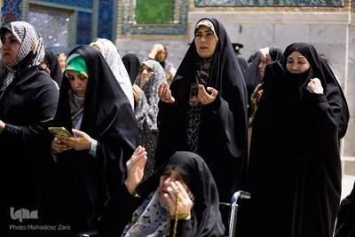 حرم مطهر رضوی در شب ولادت امام رضا(ع)