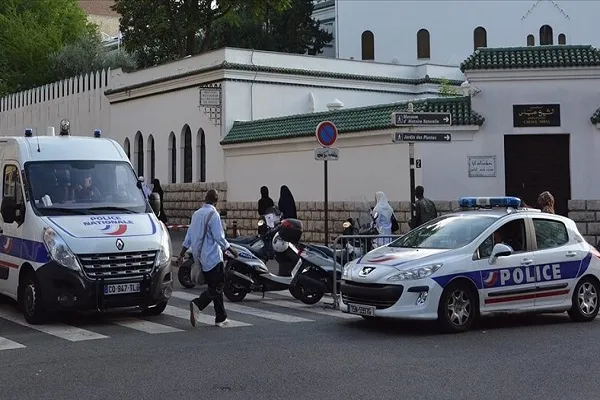 Fransa'da denetlenen 89 caminin 3'te 1'i kapatıldı
