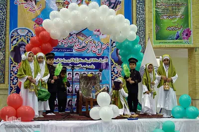 اختتامیه مسابقات قرآنی شکوفه ها در حسینیه امام با حضور نخبگان قرآنی