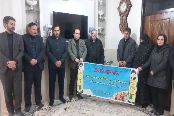 دیدار جهادگران جهاددانشگاهی اردبیل با خانواده شهید مهیار آبی‌زاده