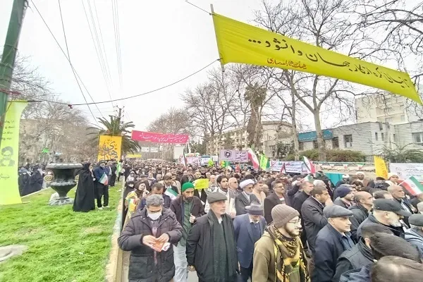 راهپیمایی جشن پیروزی انقلاب اسلامی در مرکز استان مازندران