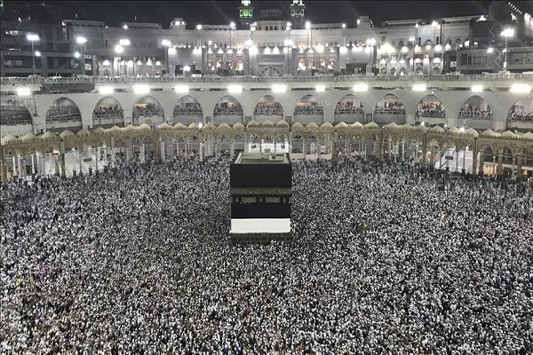 مليون حاج من الخارج يصلون السعودية لأداء الفريضة