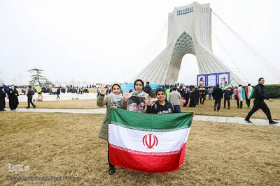 پایه کار انقلاب اسلامی ایران هستیم