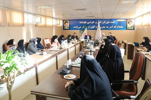 الگوهای امر به معروف و نهی از منکر در جامعه معرفی شوند