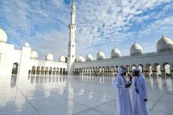 دبئی حکومت کی جانب سے ائمه و خطبا کو گولڈن ویزا اور مالی امداد
