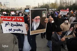 راهپیمایی نمازگزاران تهرانی در محکومیت اهانت نشریه فرانسوی به ساحت شریف مرجعیت
