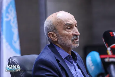 نشست خبری رئیس دانشگاه تهران

