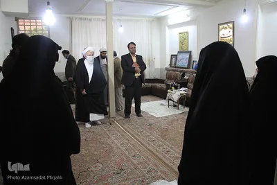 مادر شهیدی در یزد که رهبر انقلاب از وی تجلیل کردند