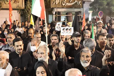 دسته عزاداری بانوان ملایری در شام غریبان قائدشهید امت