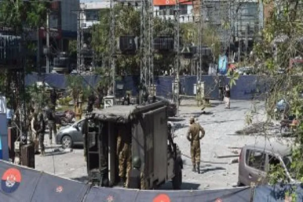 إرتفاع حصيلة انفجار في مدرسة دينية غربى باكستان لـ7 قتلى و70 مصاباً