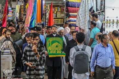 کاروان زیر سایه خورشید در بازار وکیل شیراز