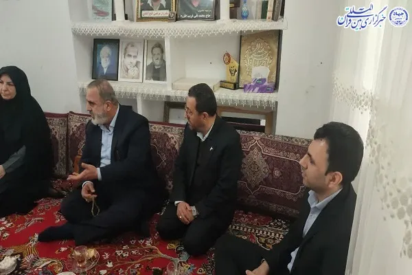 دیدار  اعضای جهاد دانشگاهی واحد مازندران با خانواده شهید رسانه «محمد حسن قریب طزره»