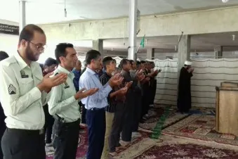اجرای طرح اقامه نماز جماعت ادارات در بخش منج